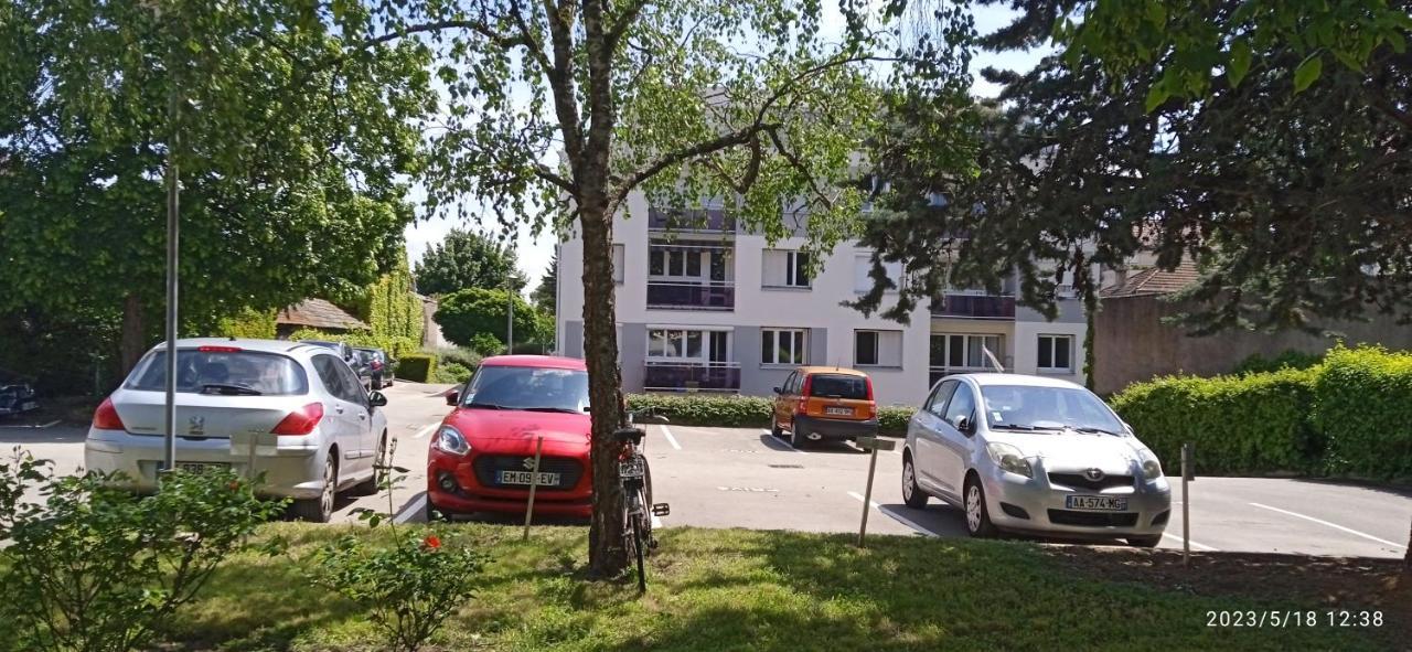 Le Phenix A Internet Haut Debit & Parking Dijon Buitenkant foto