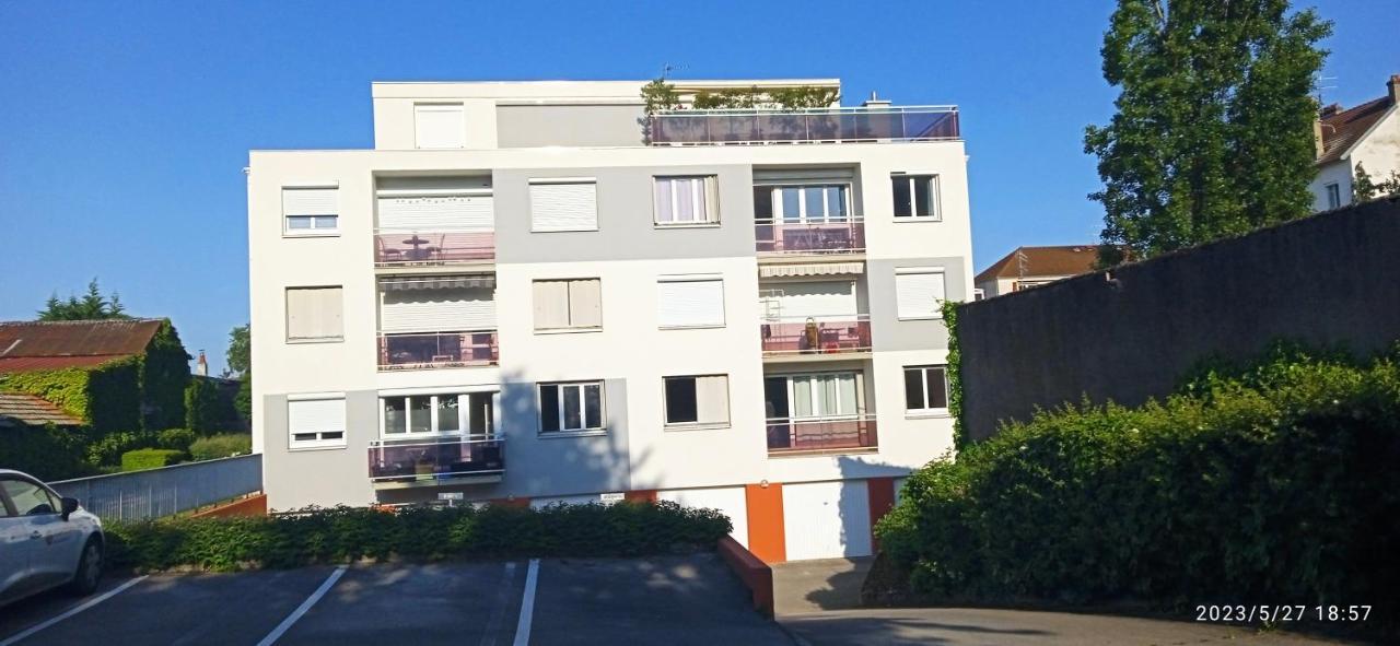 Le Phenix A Internet Haut Debit & Parking Dijon Buitenkant foto